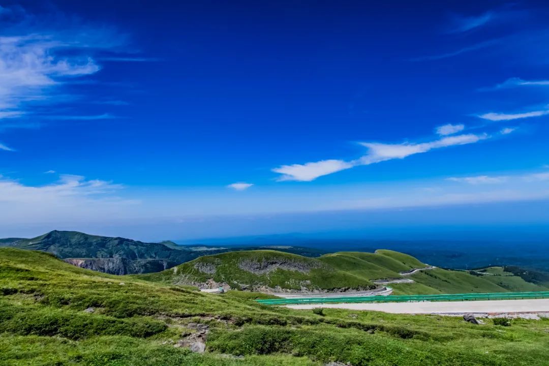 国内夏季避暑胜地哪里好吃,夏季凉快又有美食的地方