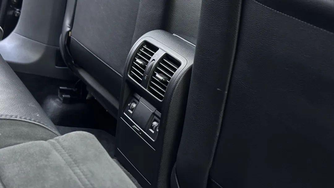 r36翻新改造全过程,大众r36这么老的车怎么还卖这么贵