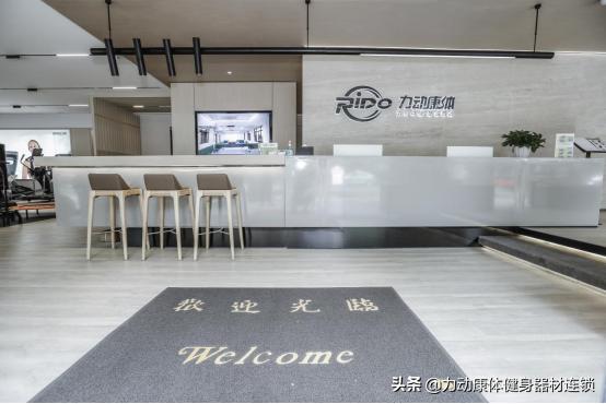 商场里用什么牌子的按摩椅比较好,titan这个按摩椅牌子好不好