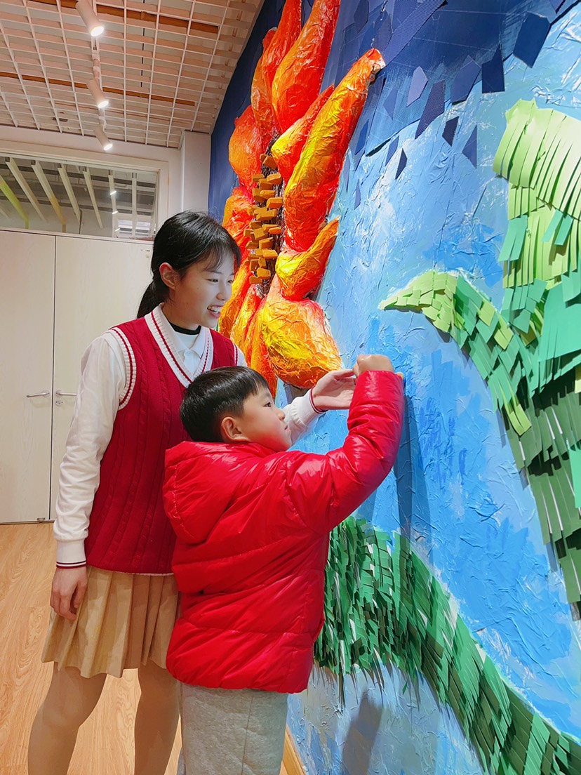 文明典范共建共享|幼儿园的这面向日葵网红墙太惊艳！