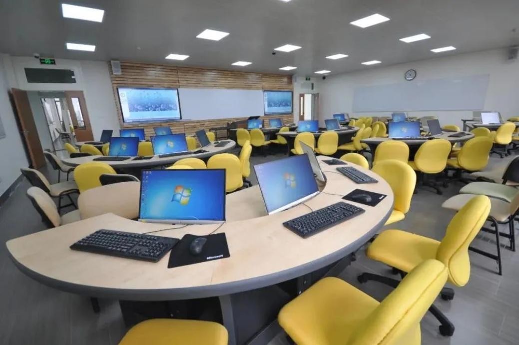 惊鸿一瞥，光影成川！四川大学：聚五湖之光于西南，耀天府之光于四海！