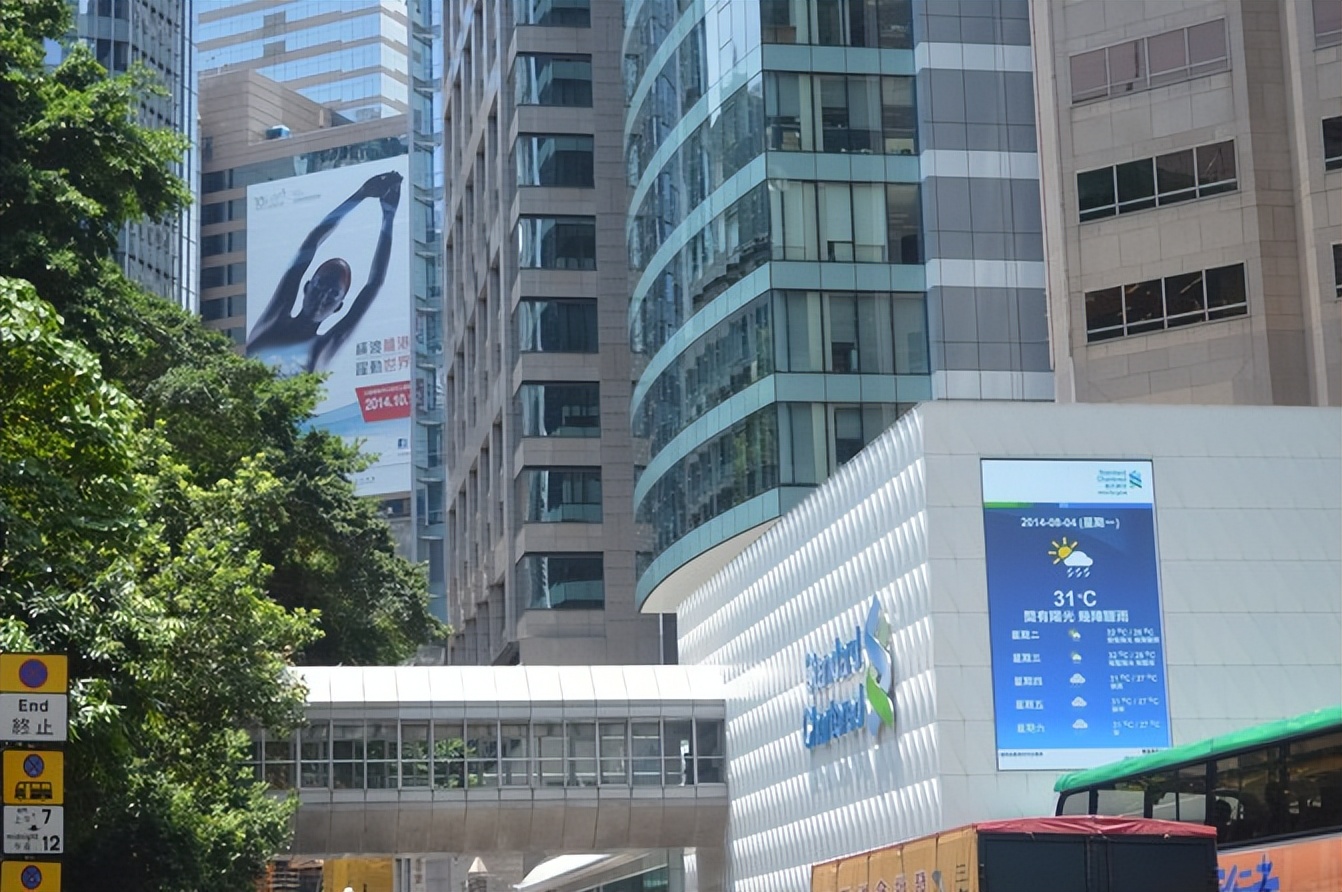 爱上一座城是什么歌,爱上一座城歌曲原唱完整版