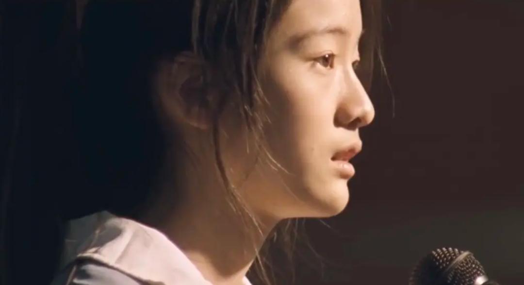 被初中班主任性侵后，一个女孩的自救之路