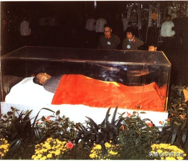 09年毛主席嫡孙替爷爷回浙江寻根，谁料看到族谱时，发现名人众多