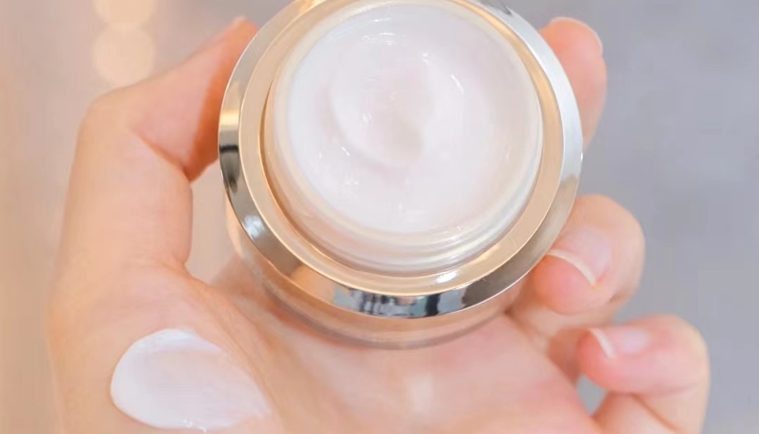 九大公认好用抗皱眼霜,十大贵妇眼霜