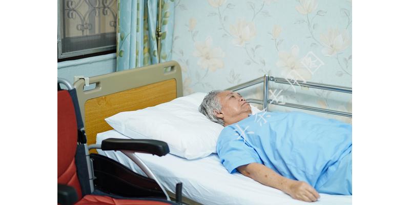 8岁孙子不长个,爷爷急眼了,疯狂投喂这些食物,医生:瞎胡闹!