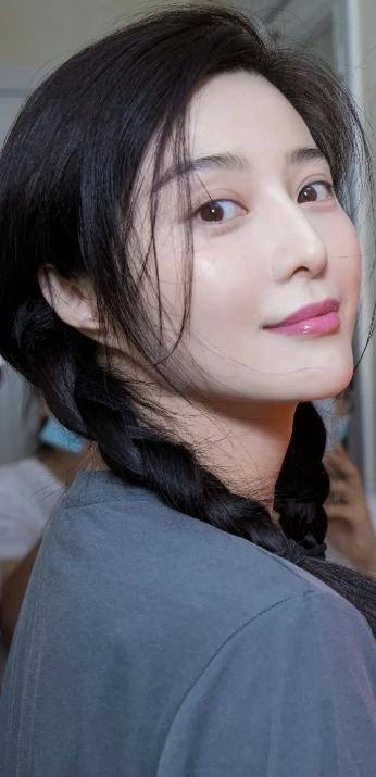 李晨范冰冰张馨予当年发生了什么,张馨予晒美照坐实怀孕传闻