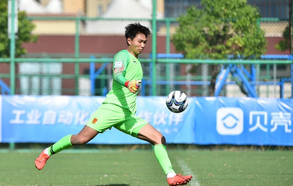 泰山守门员失误,山东鲁能泰山亚冠门将失误