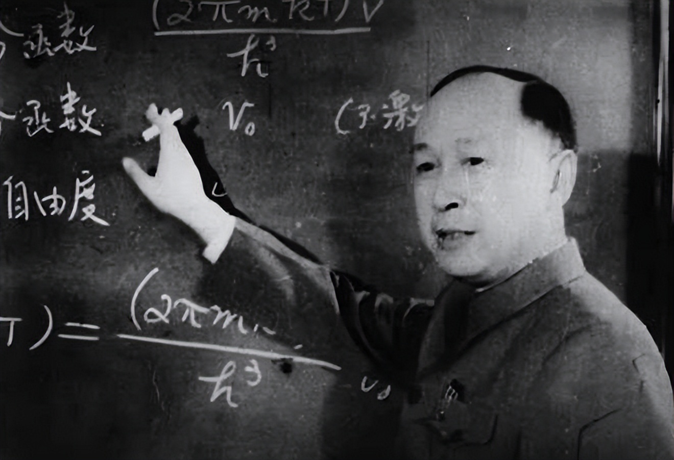 钱学森妻子蒋英是蒋百里女儿吗,钱学森的夫人和蒋百里什么关系