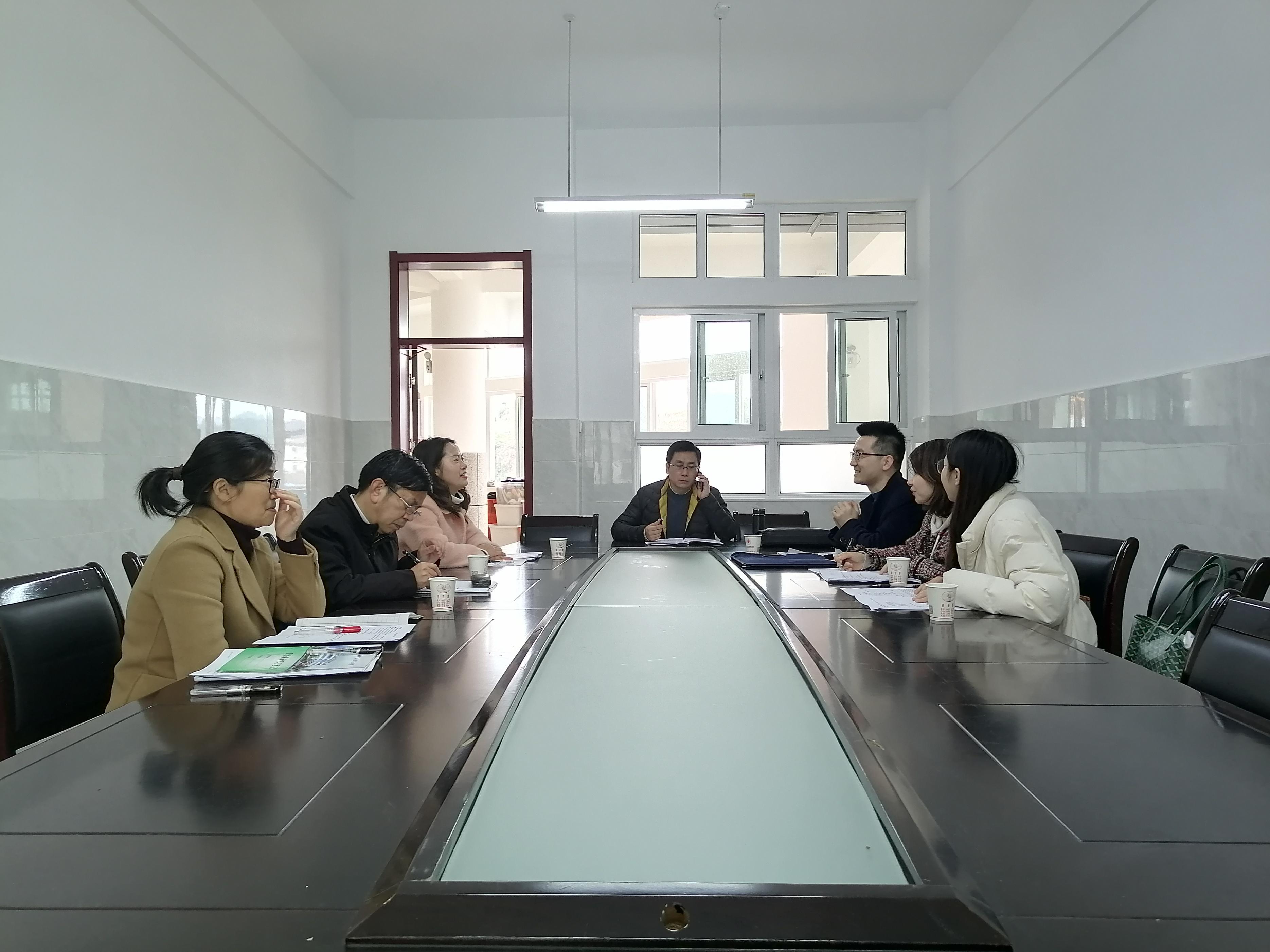 跨越千里去看老师,武大附中教师到恩施上示范课