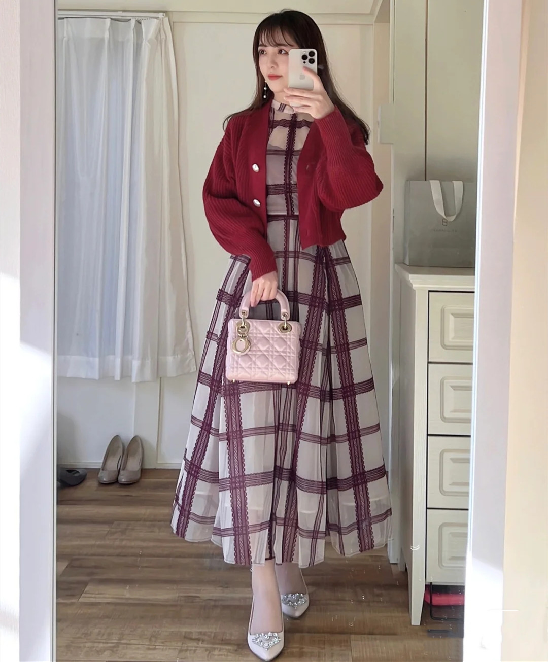 女子模仿日杂穿搭惊艳众人！网友：我缺的是衣服吗？是她的身材