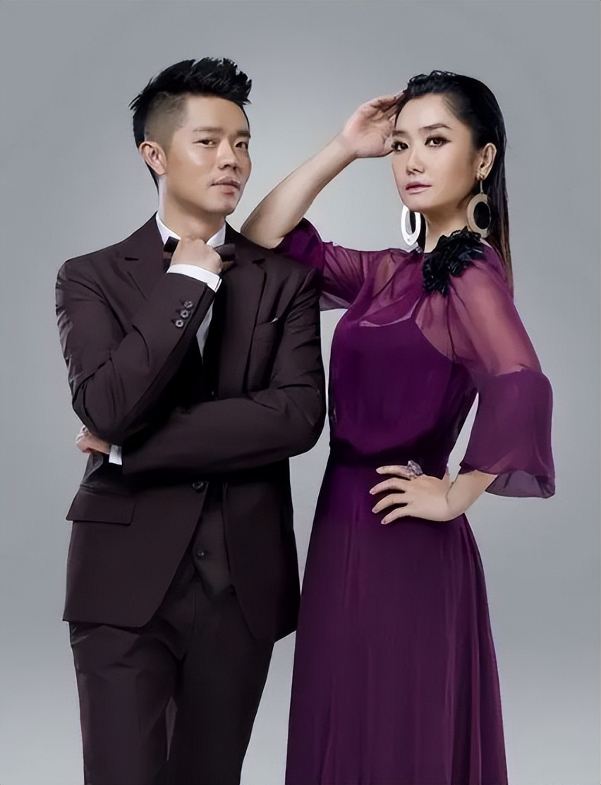 凤凰传奇曾毅和玲花现状,年后再看凤凰传奇曾毅玲花的境遇