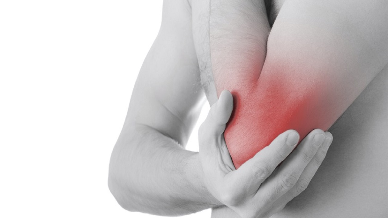 晚上睡觉嘴巴发干发渴是什么原因,晚上睡觉嘴巴缺水是什么病