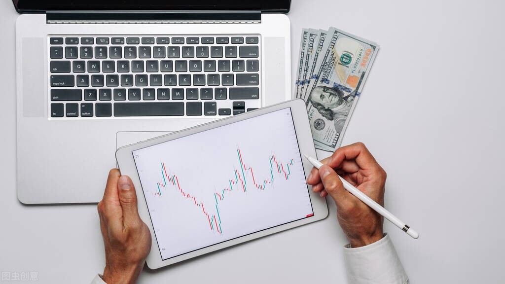 1200亿帝国一夜崩塌，第一代股市*家庄**唐万新如何走上不归路