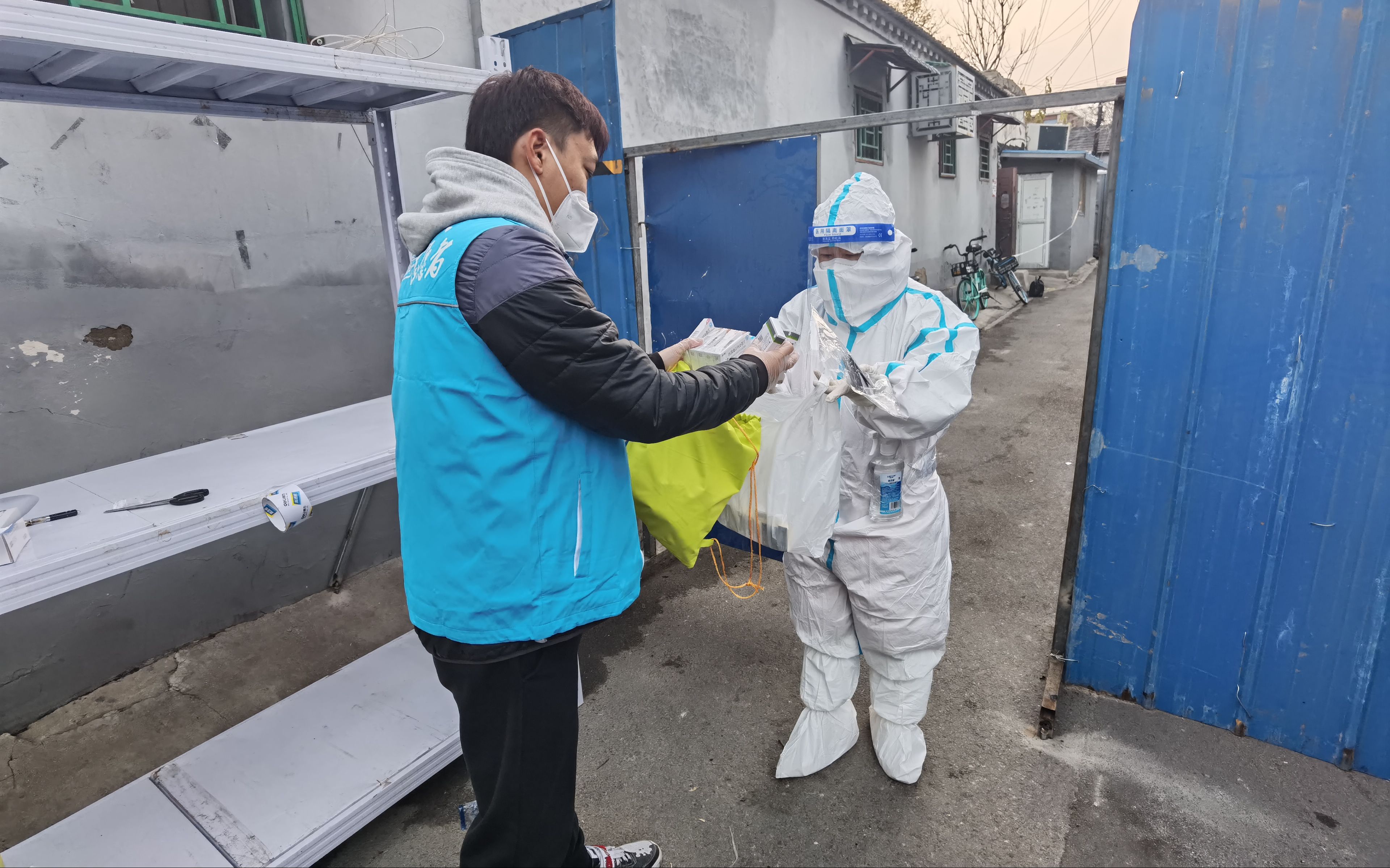 志愿者隔离点工作日常,同城居家隔离志愿者在行动