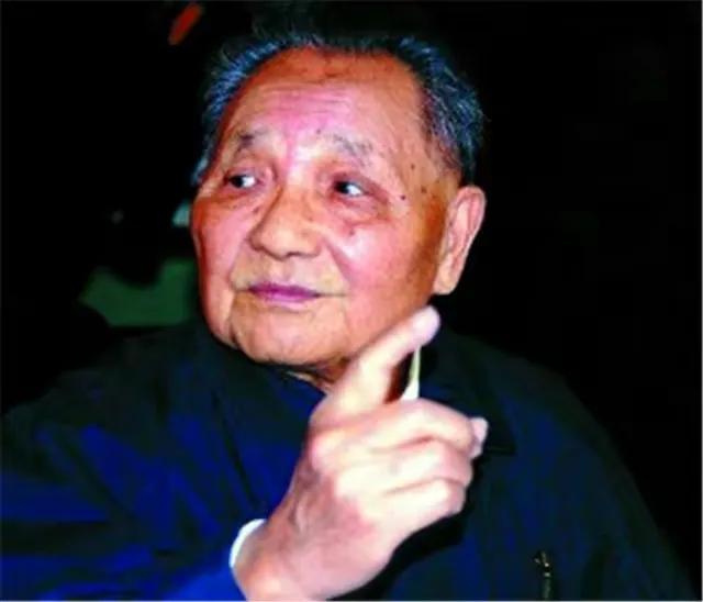 一位令人折服的伟大外交家——*小平邓**