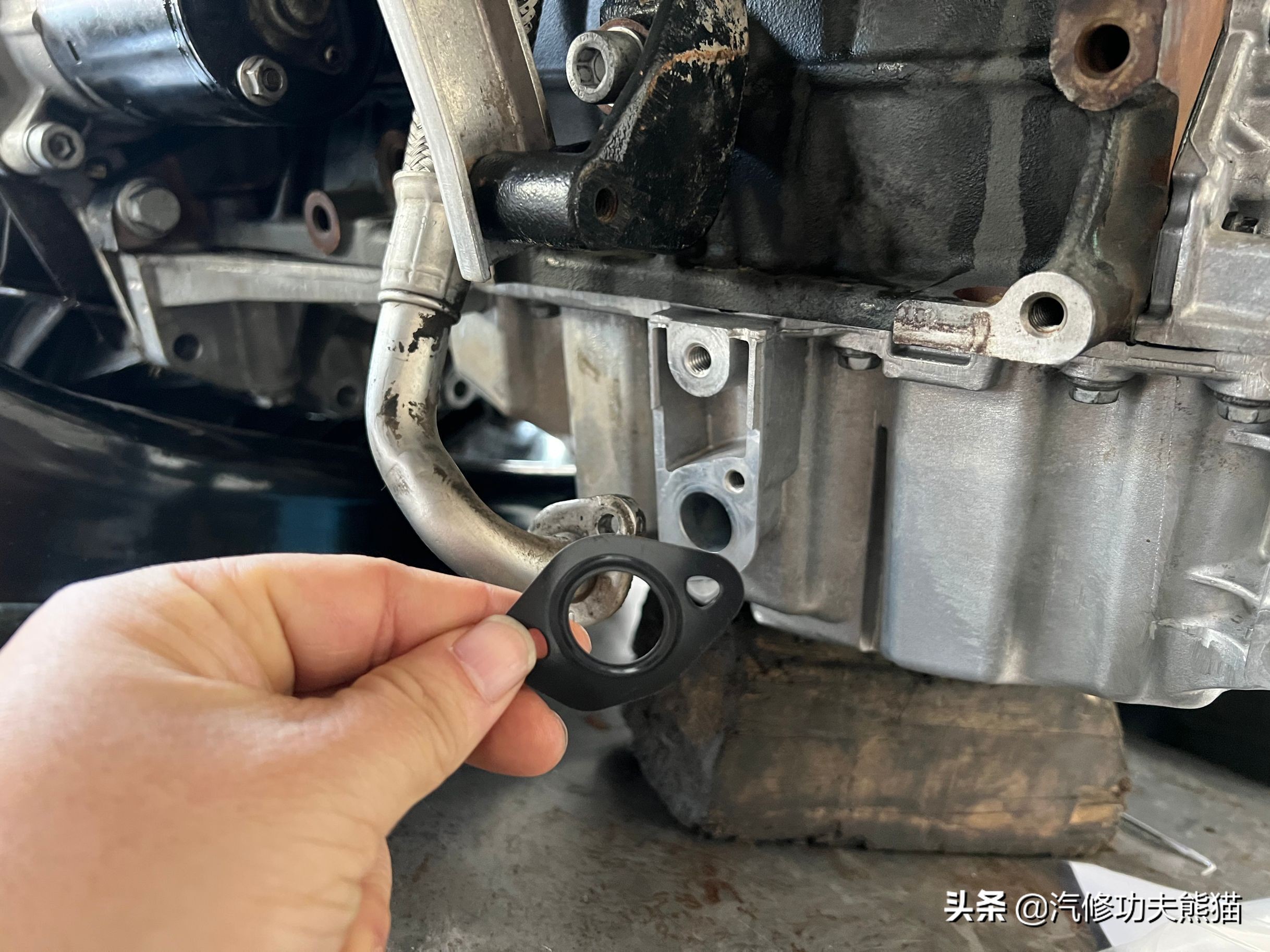 奥迪大众保时捷烧机油专修,2.0t奥迪a6烧机油吗