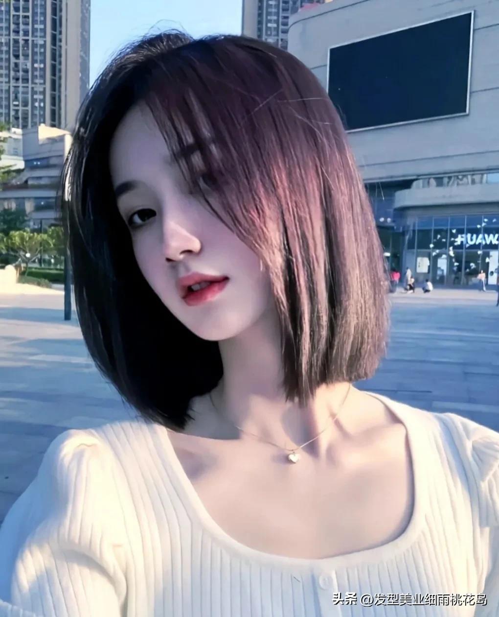 短发中年女网红排行,短发纹身女网红