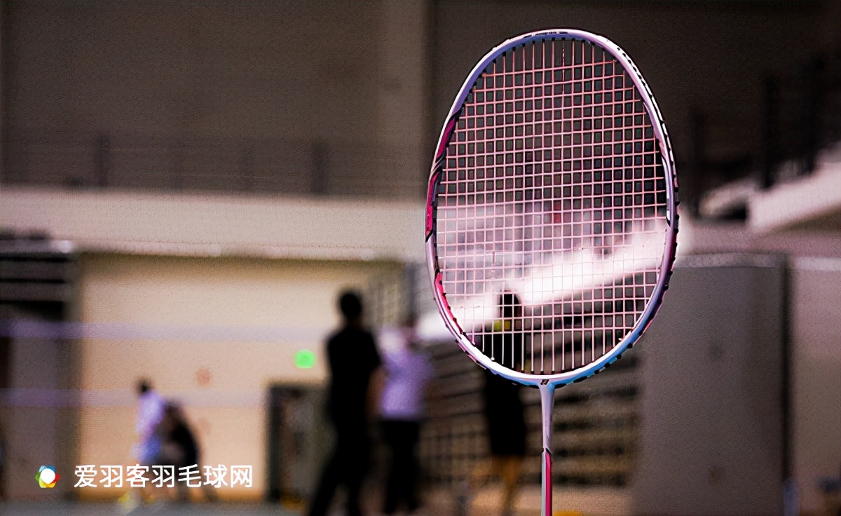 李宁高颜值的羽毛球拍推荐,入门十大经典羽毛球拍推荐