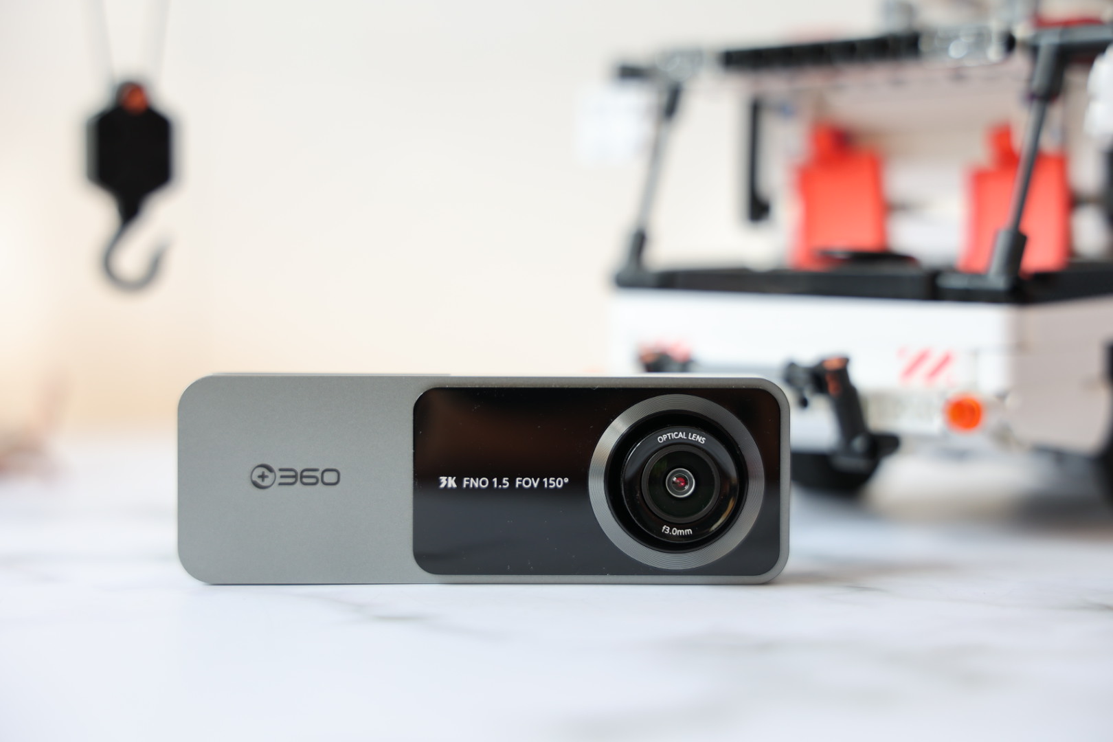 老婆要台『既要又要还要』的行车记录仪，找了半天，我最终选了它