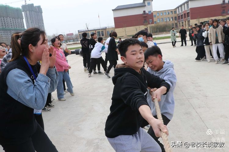 学校拔河比赛点面结合,学校拔河比赛精彩瞬间