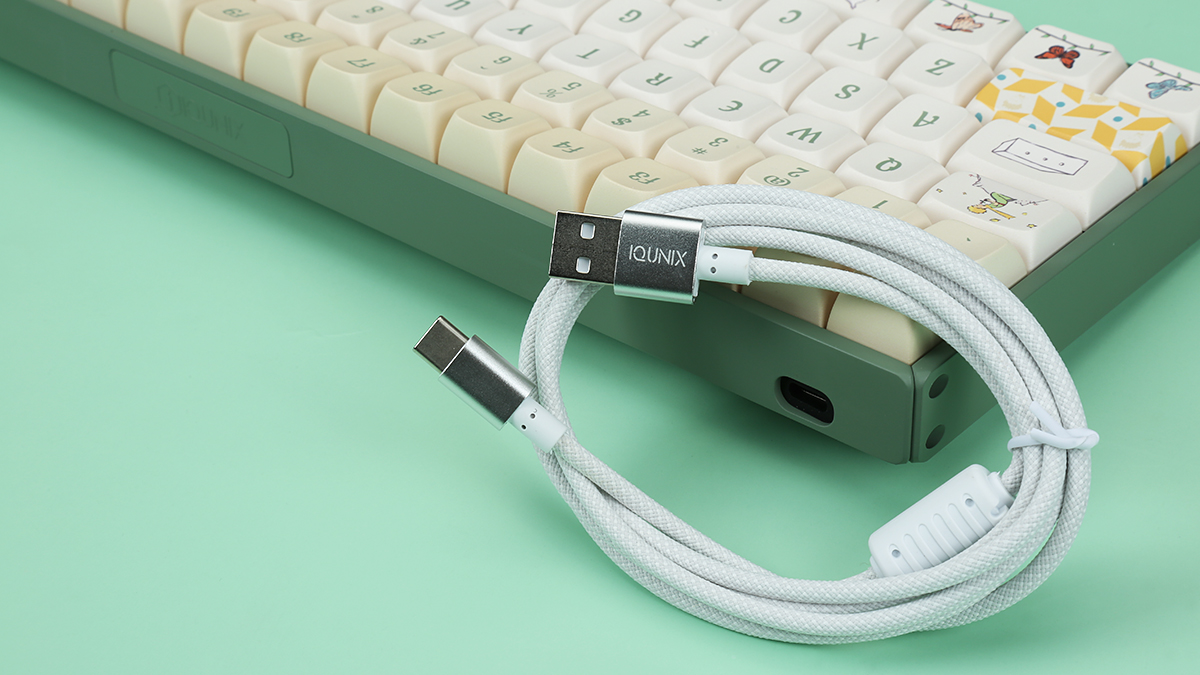 f87客制化机械键盘测评,iqunix玫瑰之约