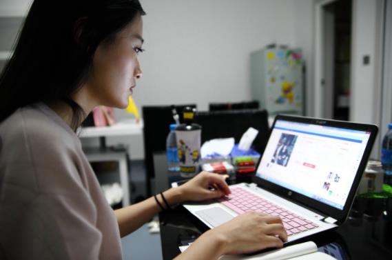 女生兼职跑外卖怎么样,适合女生的兼职或者副业有哪些呢