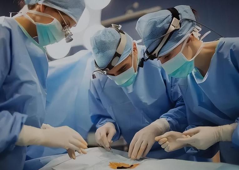 手术室里的“尴尬”事：医生不能穿*裤内**？患者必须全裸？涨知识了