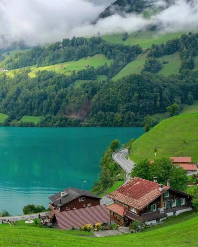 背景图冰岛,瑞士城市风光