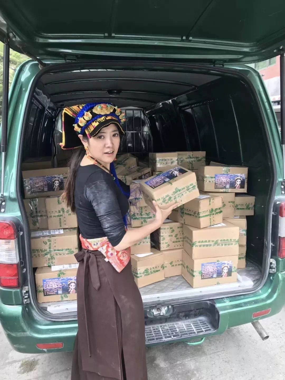 四川女孩嫁西藏带动全村人致富,四川姑娘放弃欧洲工作嫁到藏区