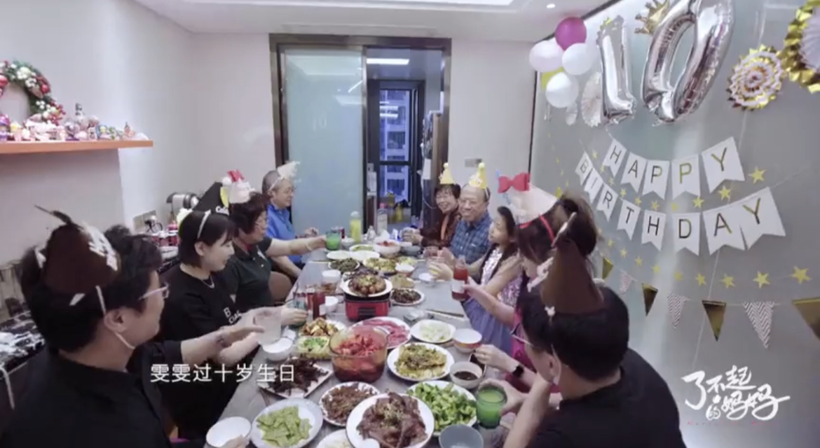 看《了不起的妈妈》发现一个真相：成就孩子可不是靠妈妈单打独斗