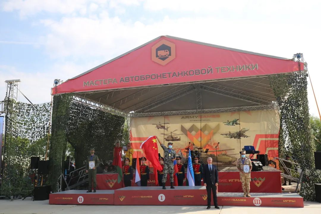 了不起的中国军人丨二十大代表向跃东：一路风驰电掣，只因心中有梦