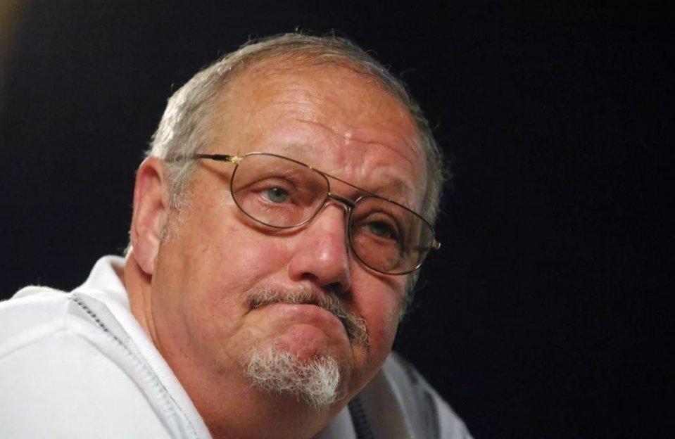 美国男子中彩票后买彩票又中奖,美国大叔买彩票中19亿巨奖