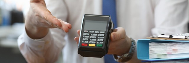 商业汇票被拒付后，卖方选择按照买卖关系要求买方付款应予支持