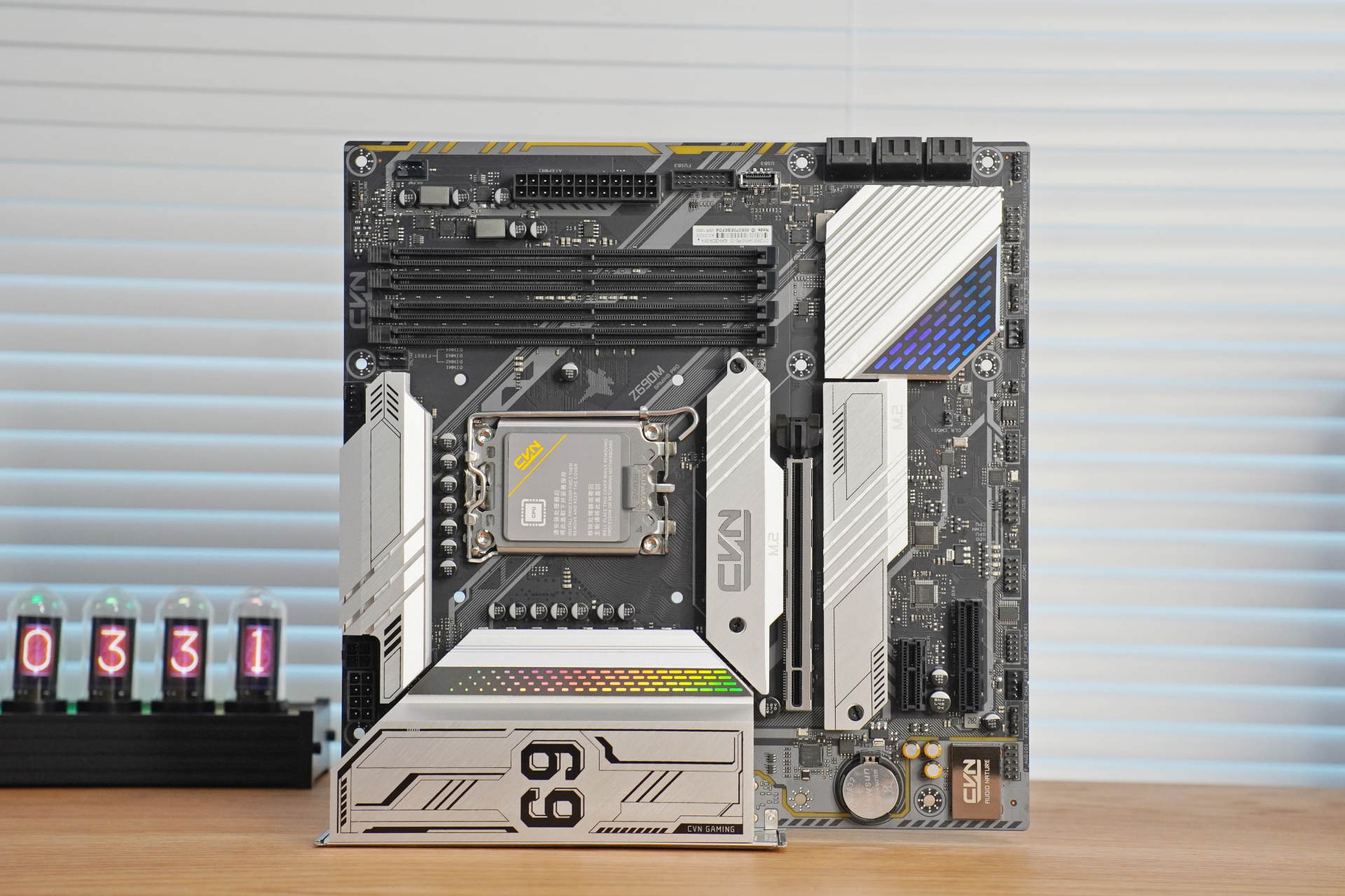 显卡局势不明朗的情况下，购入Z690和盖亚机箱，装机全新12代平台