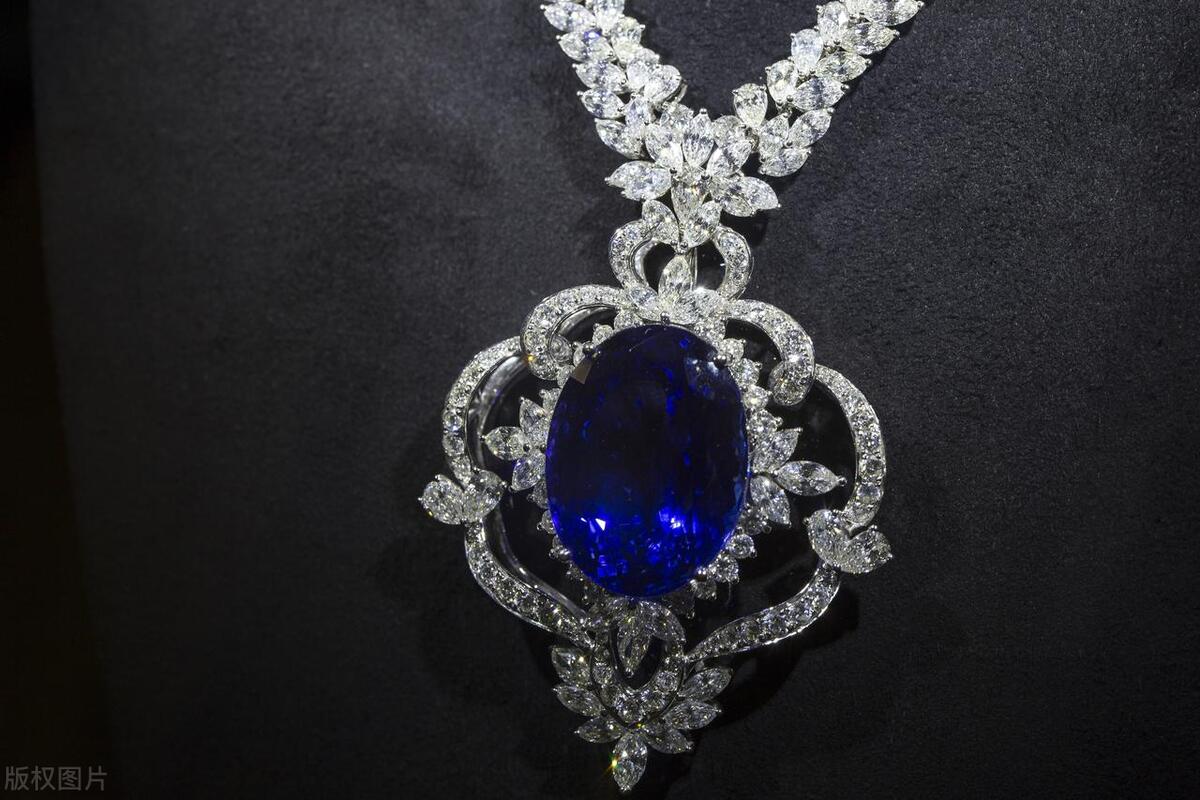 怎么选女朋友礼物,怎么选择520礼物