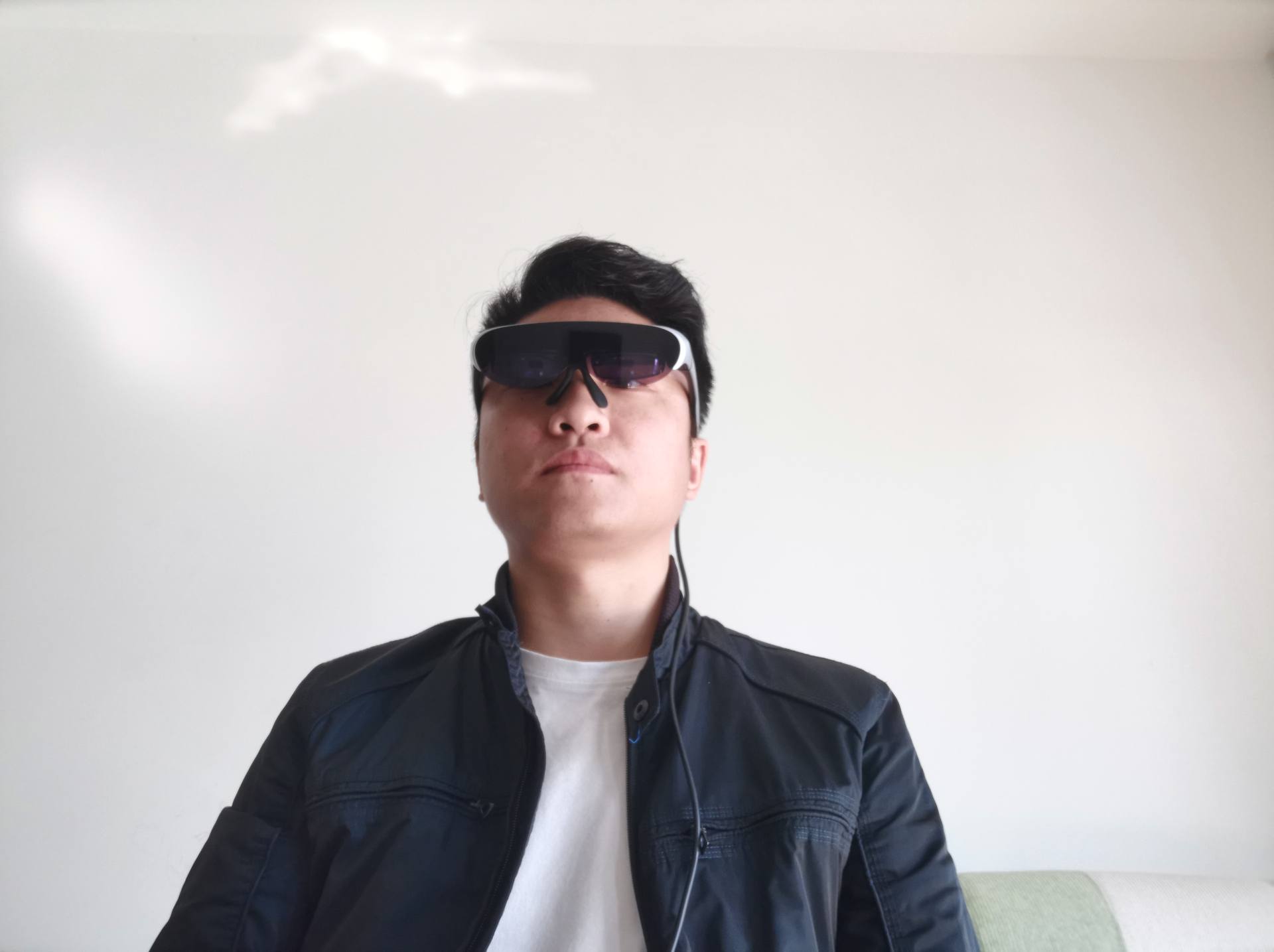 带工作站的AR眼镜，RokidAirAR眼镜带你领略120寸大屏视觉效果