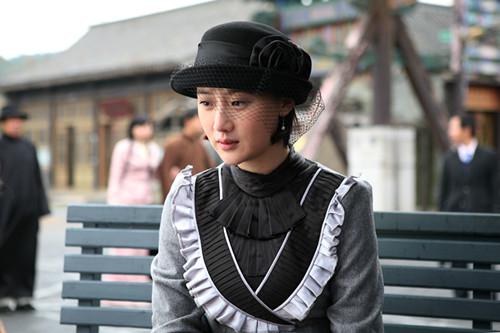 前央视主持人刘斌：三婚娶马蓉闺蜜，三次婚姻均失败，62岁养三娃