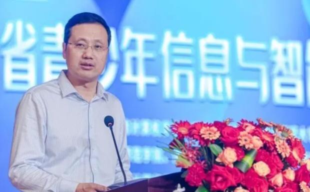 和书记开房已婚少妇*裤底**被扒：7家公司背景惊人，权色交易惯犯