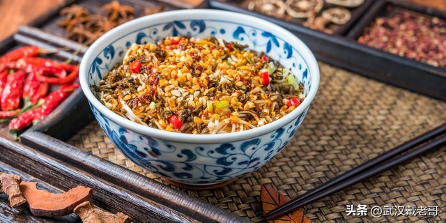 楚国被秦灭国屈原投江,芈原投江最后结局