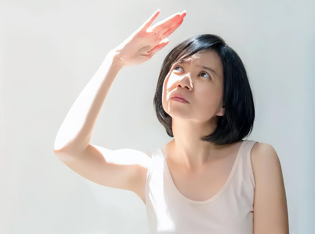 人长老年斑是什么原因,快速消除老年斑的小妙招红霉素