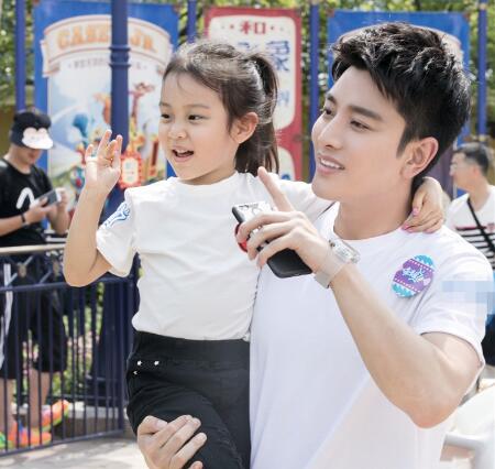 80年代氧气美女张伟欣为李小璐操碎了心如今67岁希望女儿能复婚？