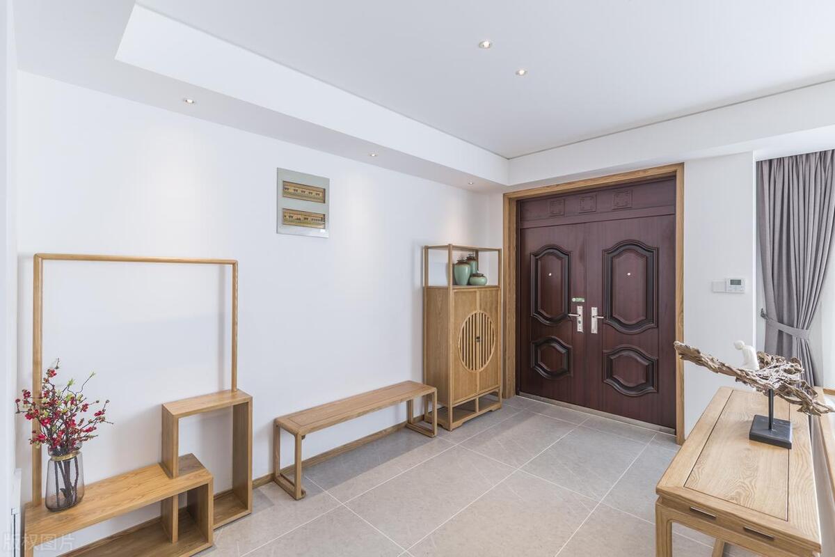 电视边柜高柜好还是低柜好,电视柜高柜和矮柜哪个更显档次