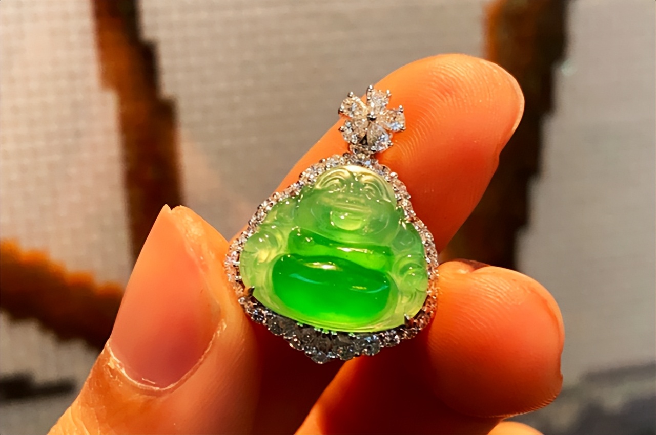 为什么买翡翠的要报价,缅甸翡翠和天然翡翠a货什么区别