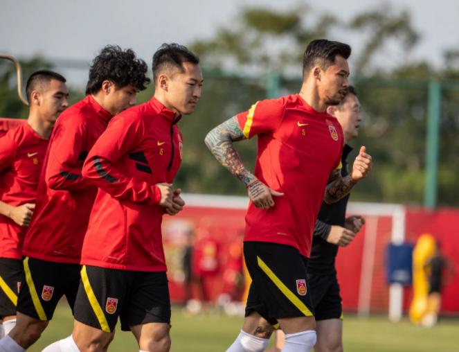 陈戌源引咎辞职？中国足协亲自回应，人民日报犀利点评不留情面