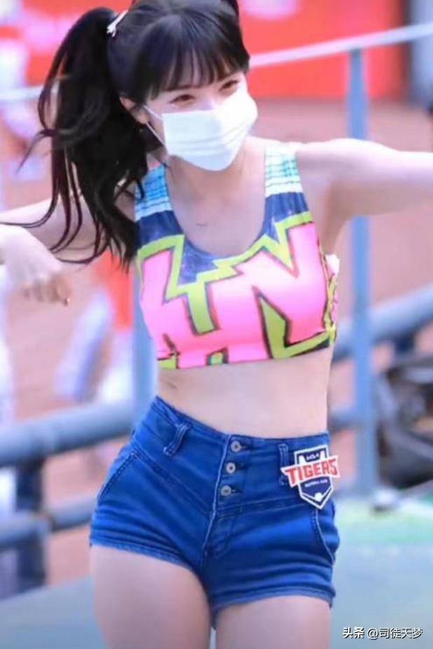 韩国啦啦队长朴姬兰热舞,韩国啦啦队热舞卡通