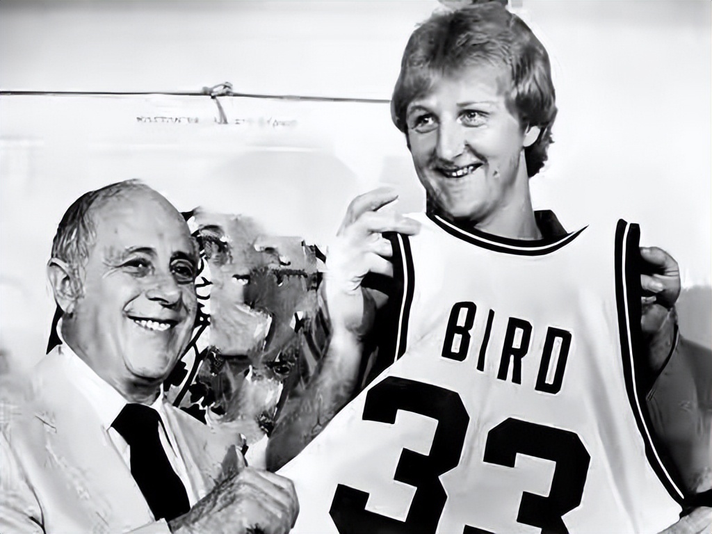 大鸟伯德单场8分,大鸟伯德时期三巨头