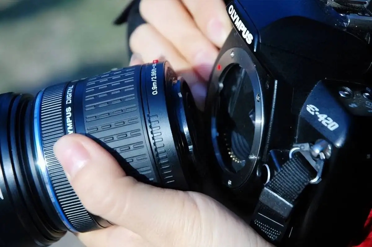 索尼e卡口变焦镜头推荐,索尼e卡口变焦18-135镜头测评