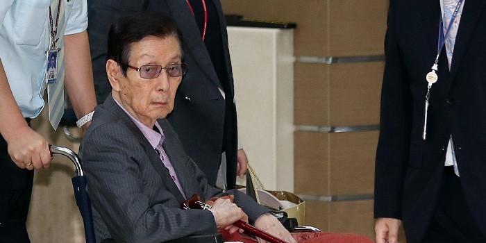 操控总统，玩弄女星，公然支持部署萨德，韩国财阀乐天有多嚣张