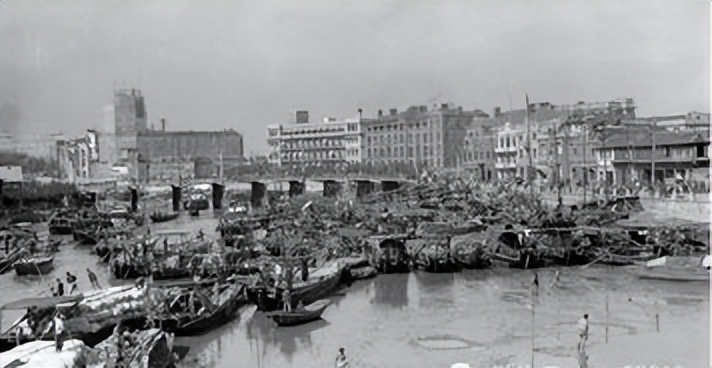 1952年救命恩人被举报贪污，毛主席惊讶：这不可能，我要问问恩来